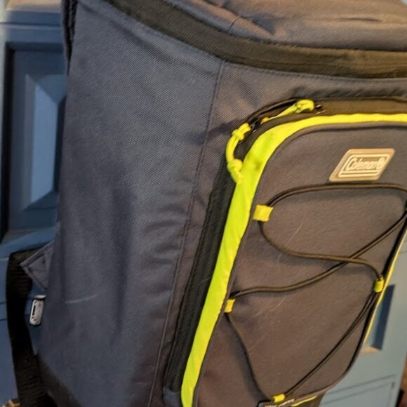 C29 COLEMAN Backpack Cooler - Picture 3 of 6